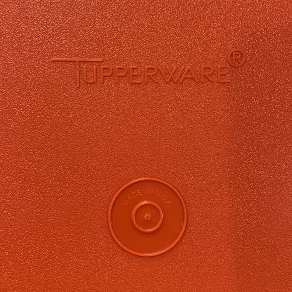 Tupperware dinner trays (2) - Picture 3 of 3